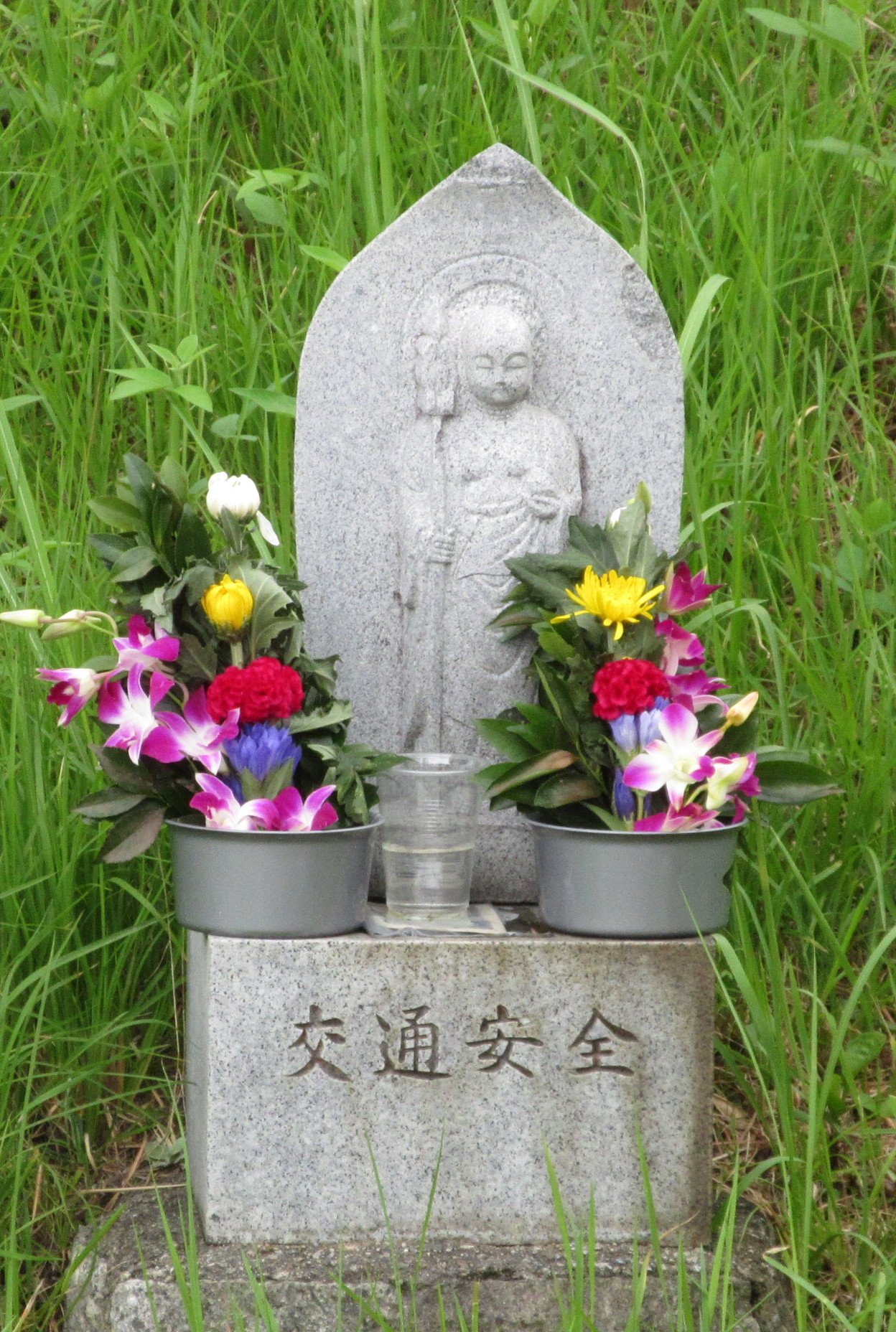 豊中のお地蔵さま 新千里南町size320